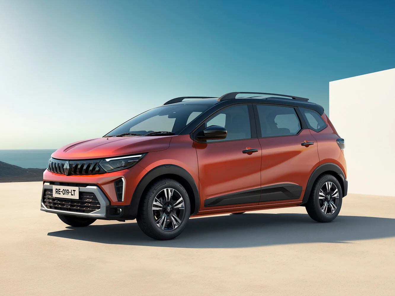 Renault Triber 2026 года: практичный семиместный автомобиль для семьи