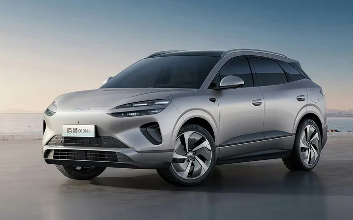 BYD Sea Lion 06 2026 года: гибрид или электромобиль — что выбрать для семьи?