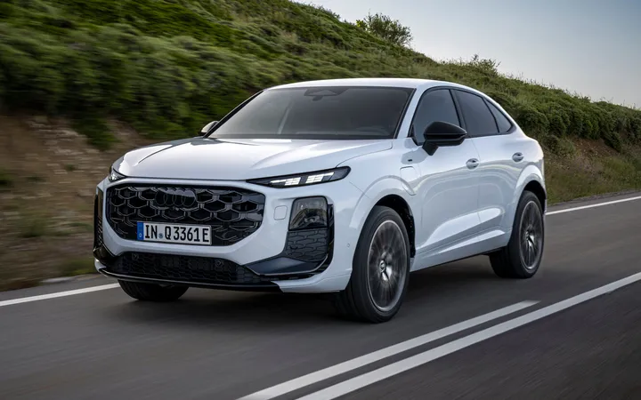 Audi Q3 Sportback 2026 года: выбираем версию — дизель, бензин или гибрид