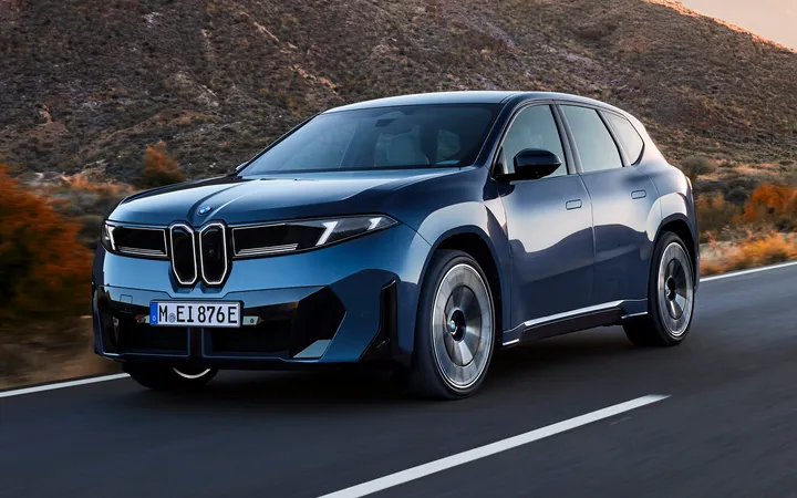 BMW iX3 2026 года: какой электрокроссовер выбрать в параллельном импорте