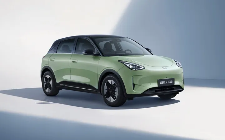 Geely EX2 2026 года: компактный электромобиль с просторным салоном и запасом хода 395 км