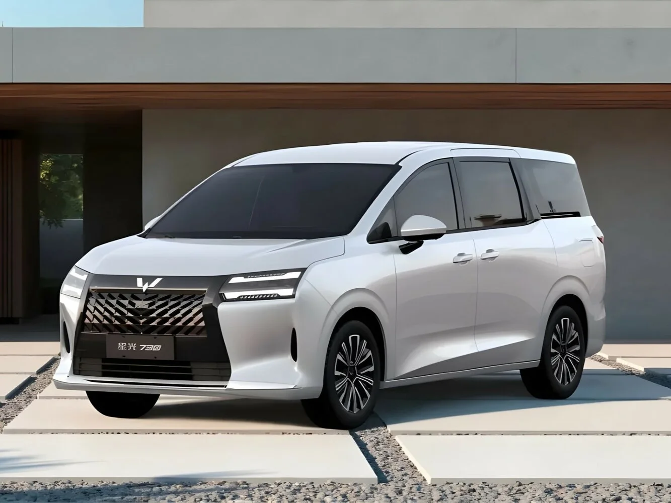Wuling Starlight 730 2026 года: какой минивэн выбрать — электрический, гибрид или бензин?
