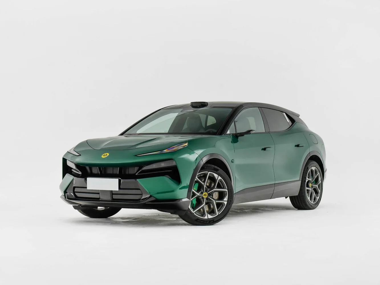 Lotus For Me 2026 года: гибридный кроссовер с мощностью 952 л.с. и запасом хода 1416 км
