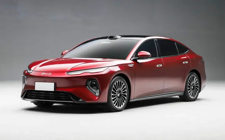 BYD Seal 08 2026 года: как выбрать между гибридом и электромобилем