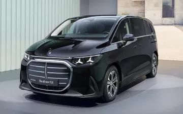 Mercedes-Benz VLE 2026 года: какой электрический минивэн выбрать — 300 или 400 4MATIC?