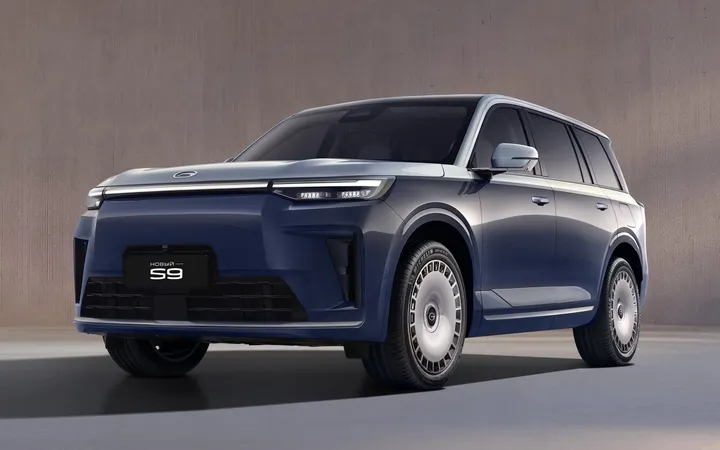 GAC S9 2026 года: просторный гибридный кроссовер с запасом хода на электротяге 208 км
