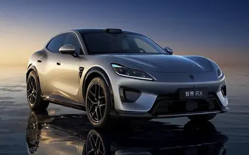 Luxeed RX 2026 года: какой электрокроссовер выбрать — задний или полный привод?