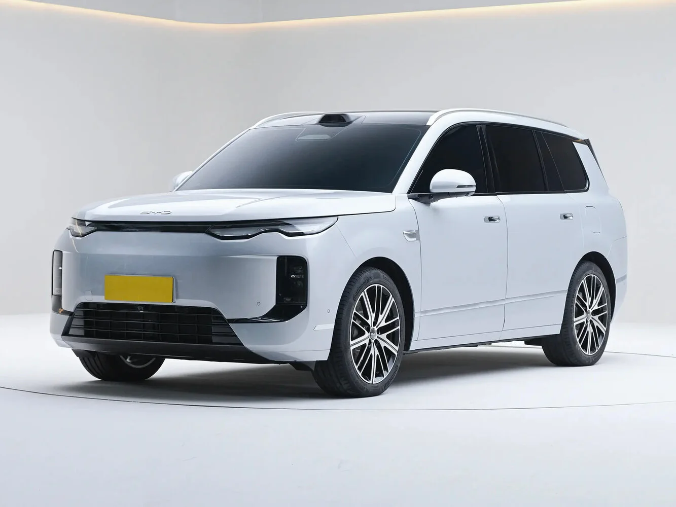 BYD Sea Lion 08 2026 года: как выбрать между гибридом и электромобилем