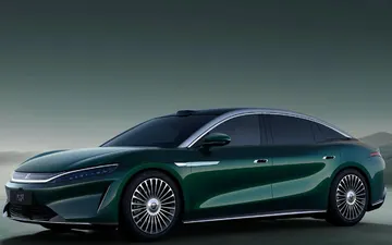 BYD Dahan 2026 года: как выбрать между гибридом и электромобилем