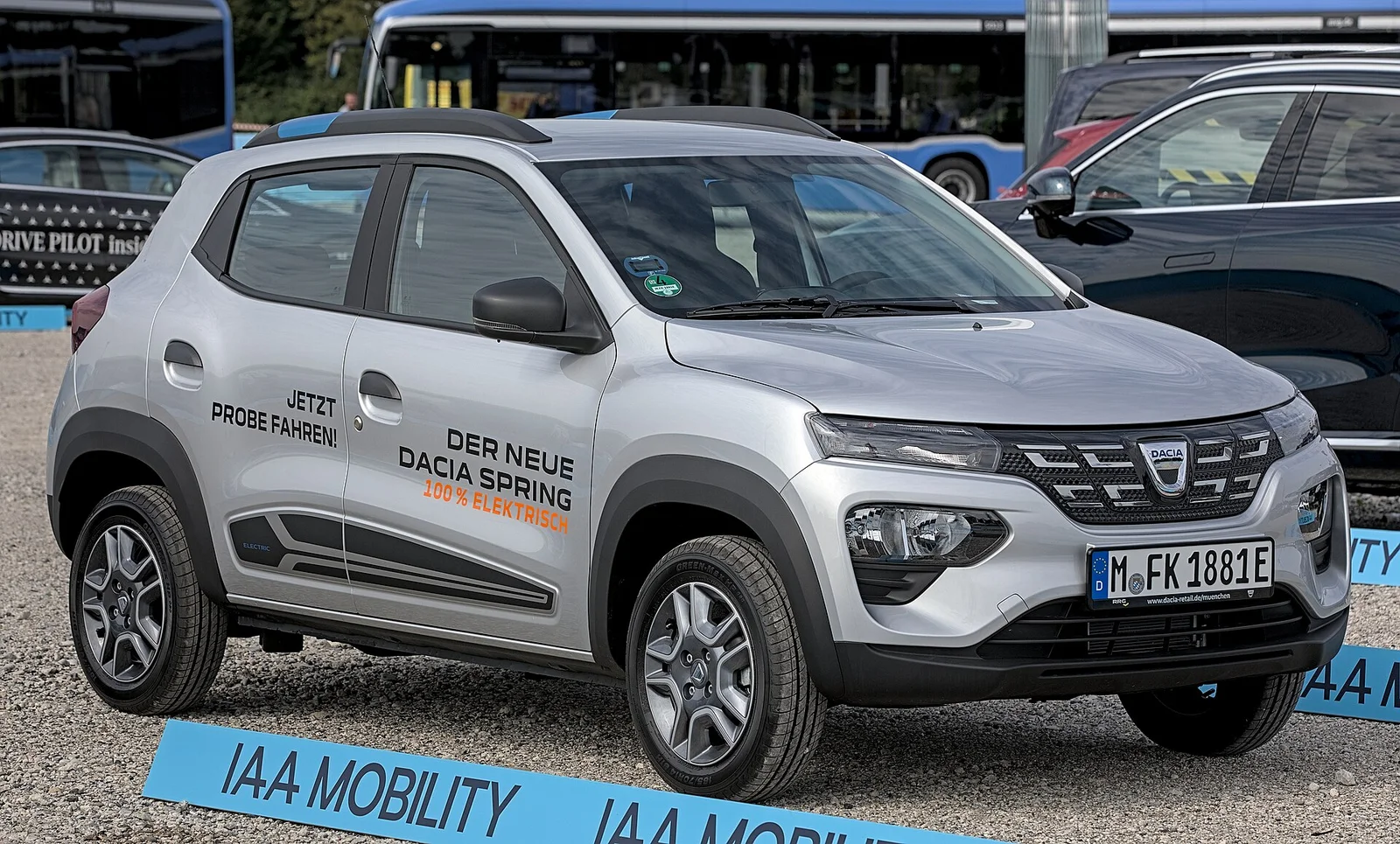 Dacia готовит новый Spring: официальная премьера во второй половине года