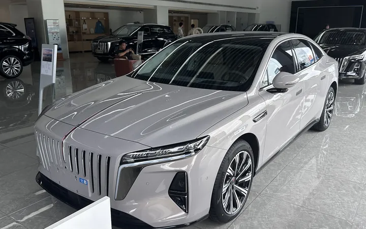 Hongqi стала официальным партнёром APEC-2026 и передаст около 700 автомобилей