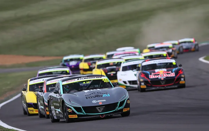 Финал сезона Ginetta Junior: три гонки — три победителя в Брэндс-Хэтче