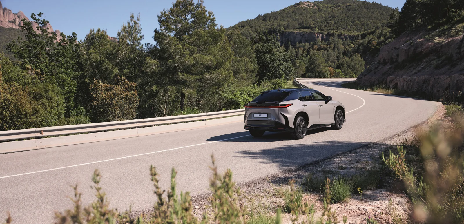 Lexus представила систему Interactive Manual Drive для электрического RZ F SPORT