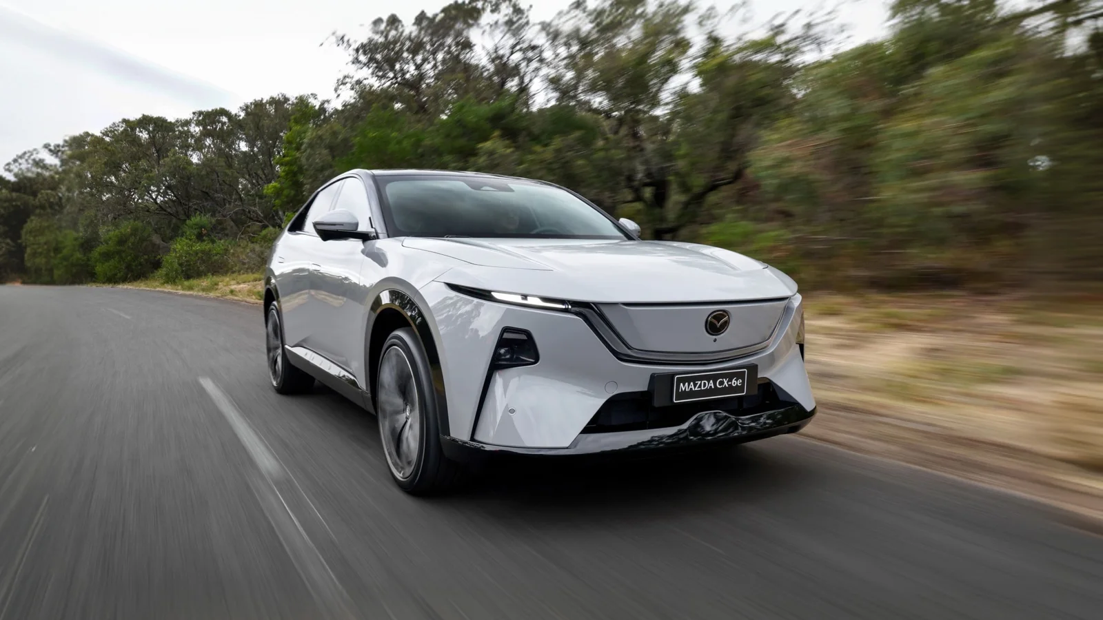 Mazda CX-6e: цены и комплектации первого массового электрокроссовера для Австралии