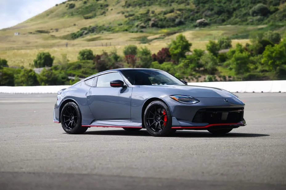 Nissan представила обновлённое купе Z 2027 года: механика для NISMO и цены от $44 480