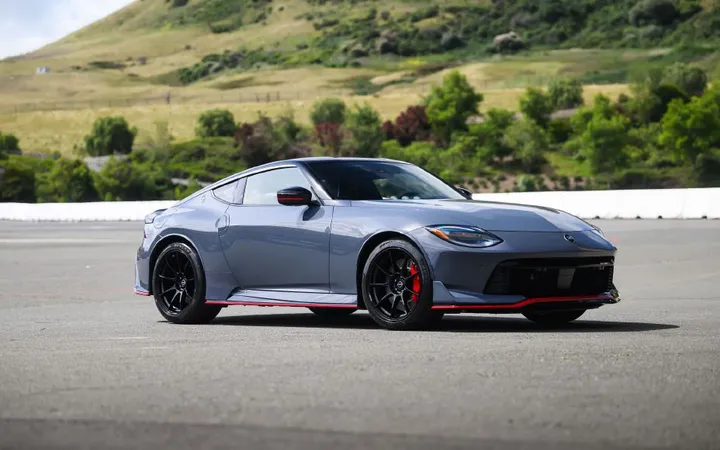 Nissan представила обновлённое купе Z 2027 года: механика для NISMO и цены от $44 480