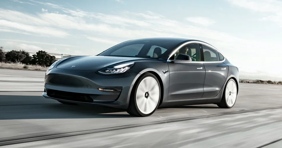 Tesla сохраняет статус самого дорогого автомобильного бренда