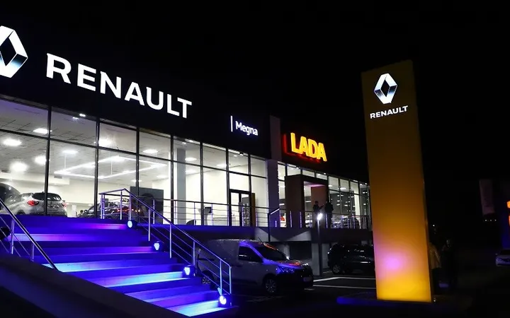 В Ереване открылись шоурумы Renault и LADA