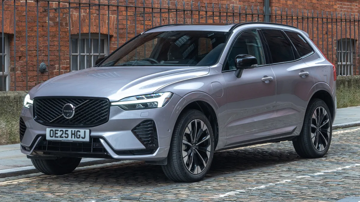 Volvo XC60 · II Рестайлинг 2 — фото автомобиля