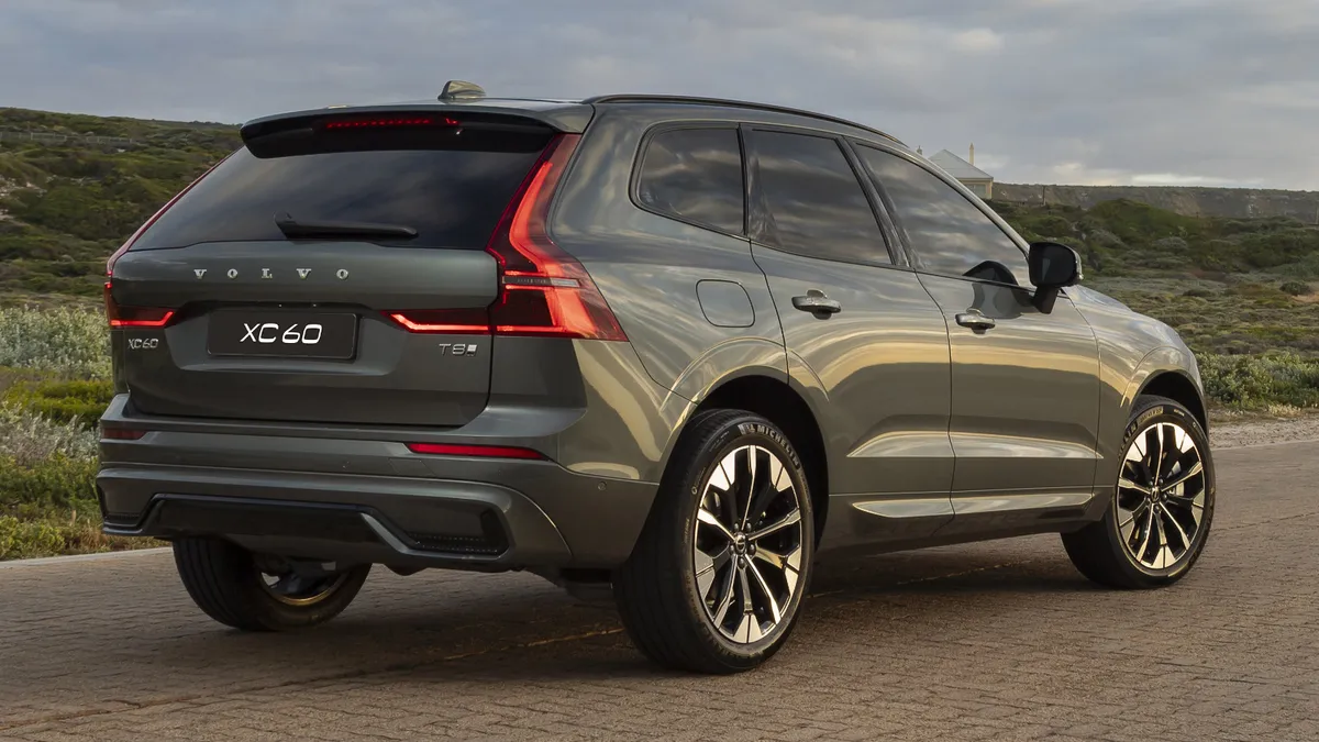 Volvo XC60 · II Рестайлинг 2 — фото автомобиля