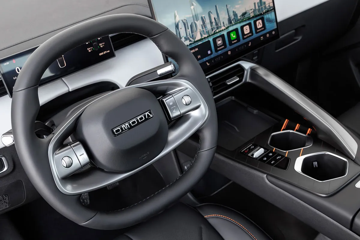 Omoda C5 · II — салон