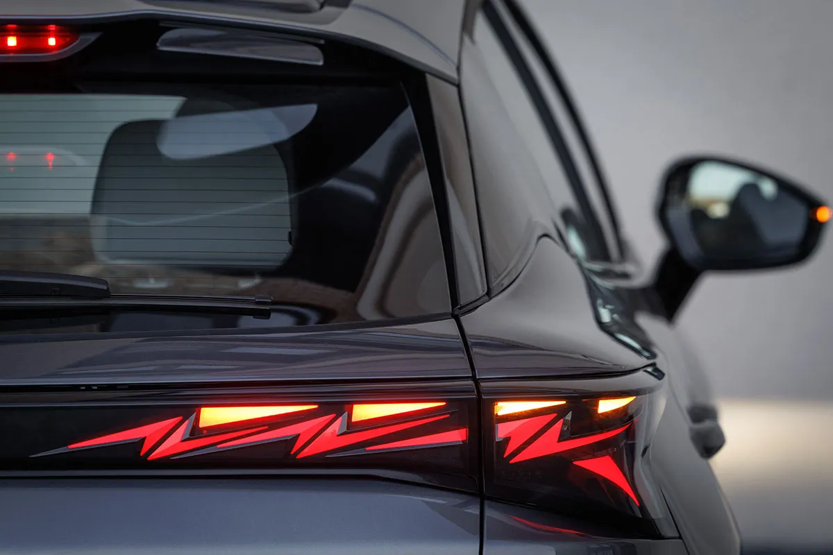 Omoda C5 · II — салон