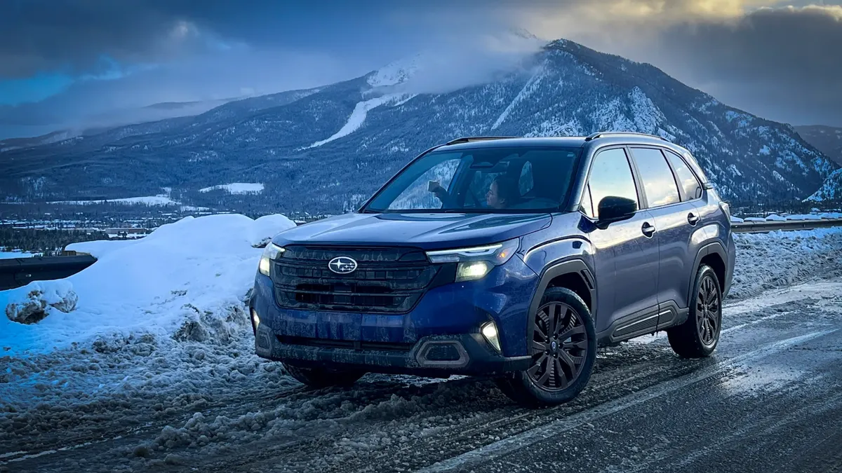 Subaru Forester · VI — фото автомобиля