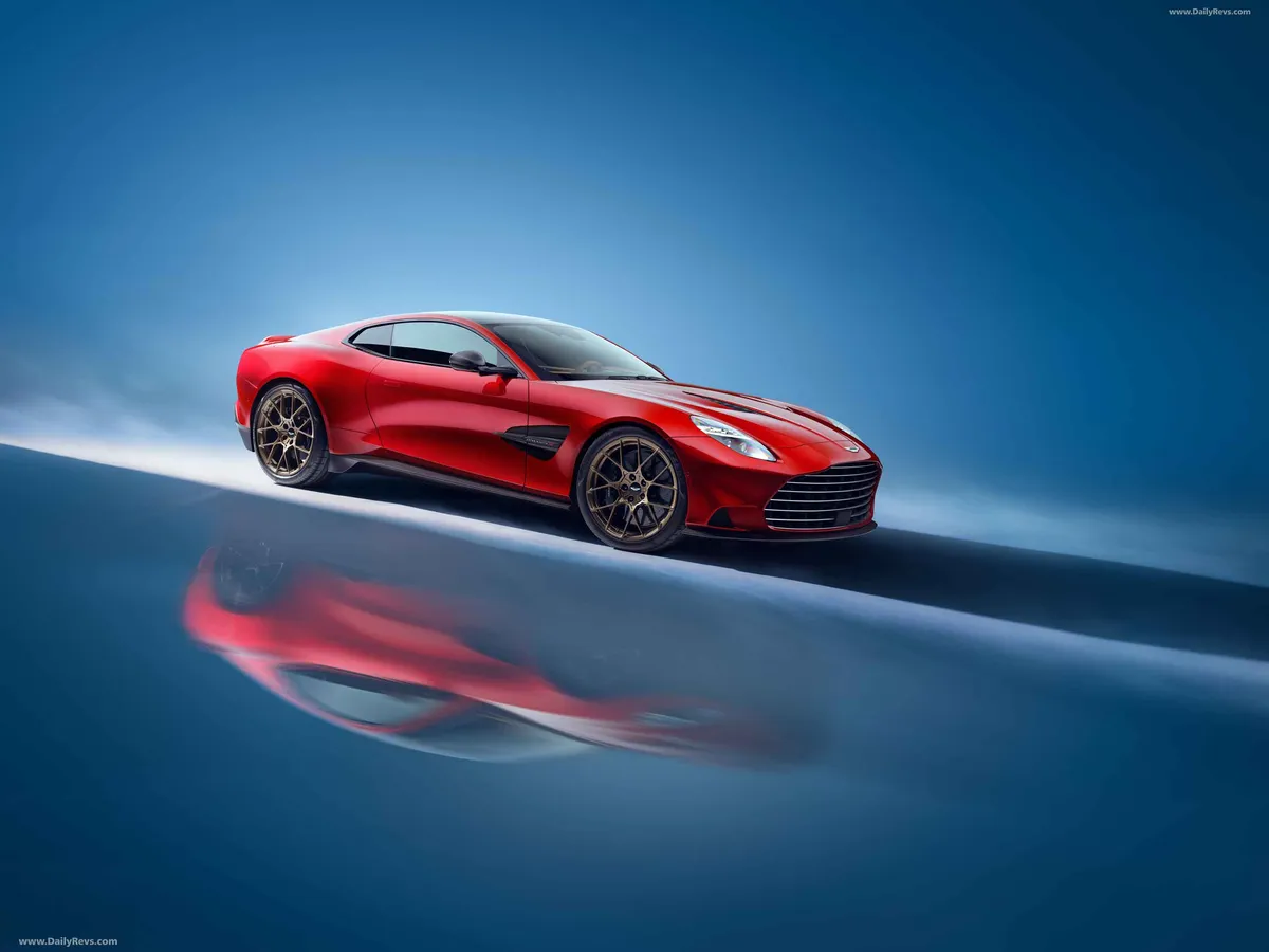 Aston Martin Vanquish · III — фото автомобиля