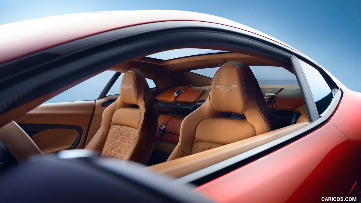 Aston Martin Vanquish · III — салон