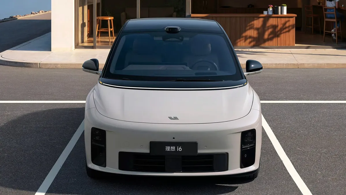 Li Auto (Lixiang) i6 · 2025–2026 — фото автомобиля