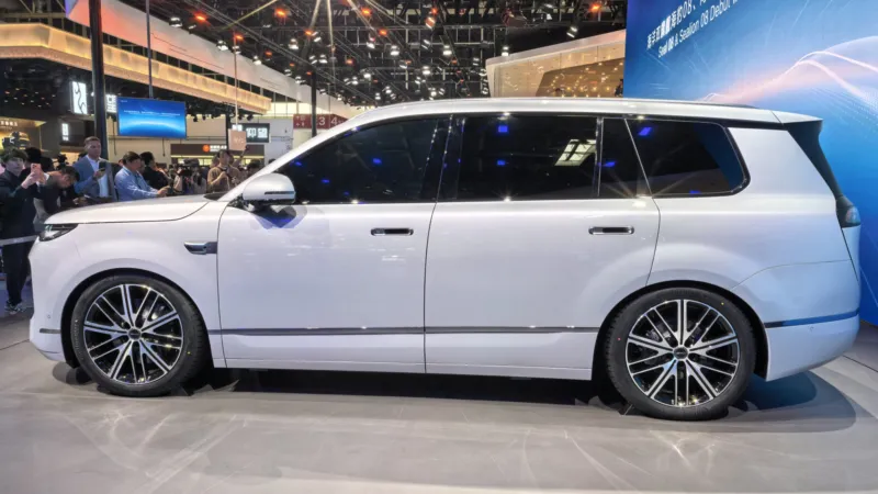 BYD Sea Lion 08 · 2026 — фото автомобиля