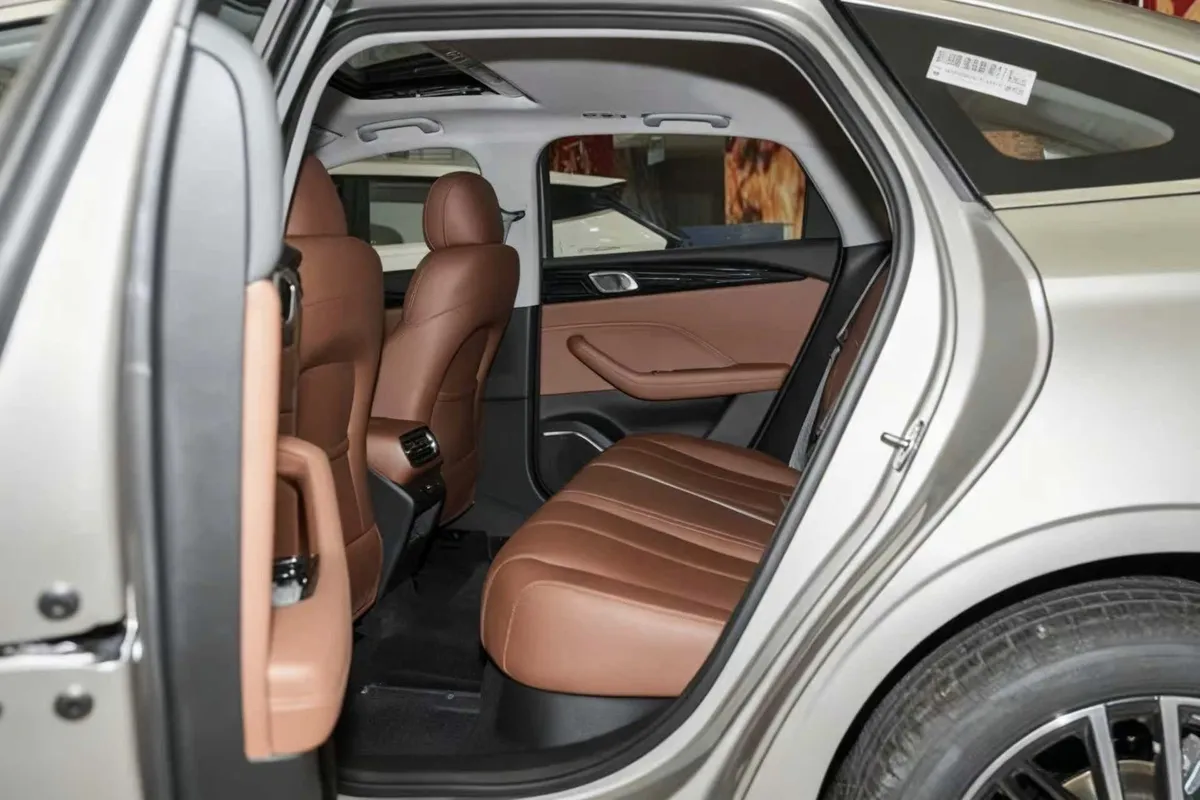 Geely Emgrand · III — фото автомобиля