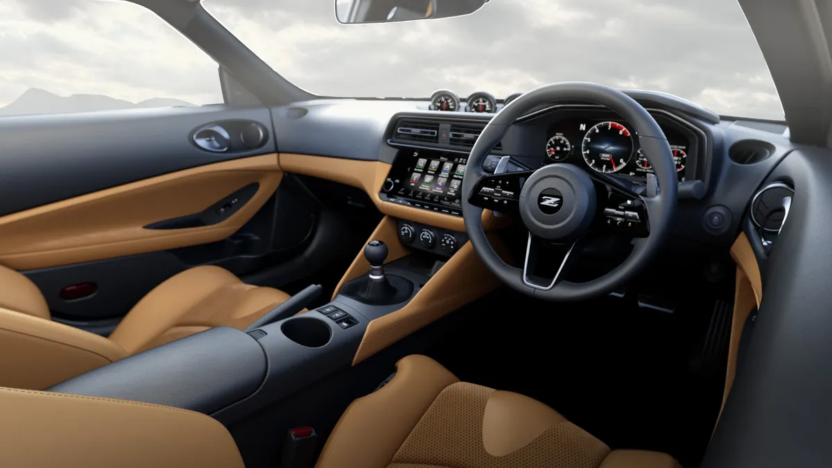 Nissan Fairlady Z · VII (RZ34) Рестайлинг — салон