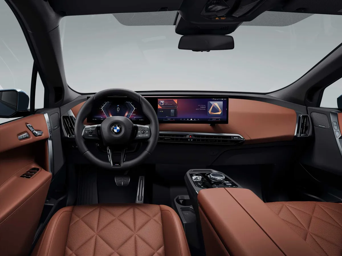 BMW iX · I (I20) Рестайлинг — фото автомобиля
