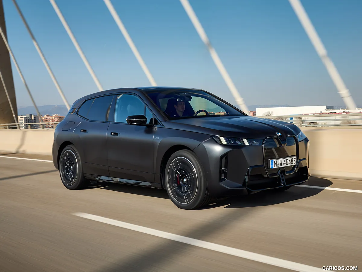 BMW iX · I (I20) Рестайлинг — фото автомобиля