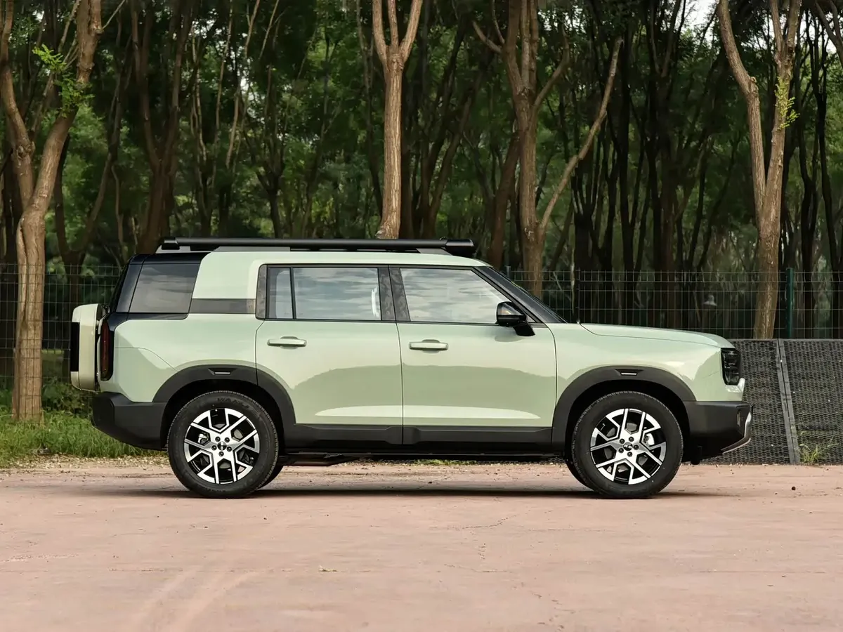 BAIC BJ30 · II — фото автомобиля
