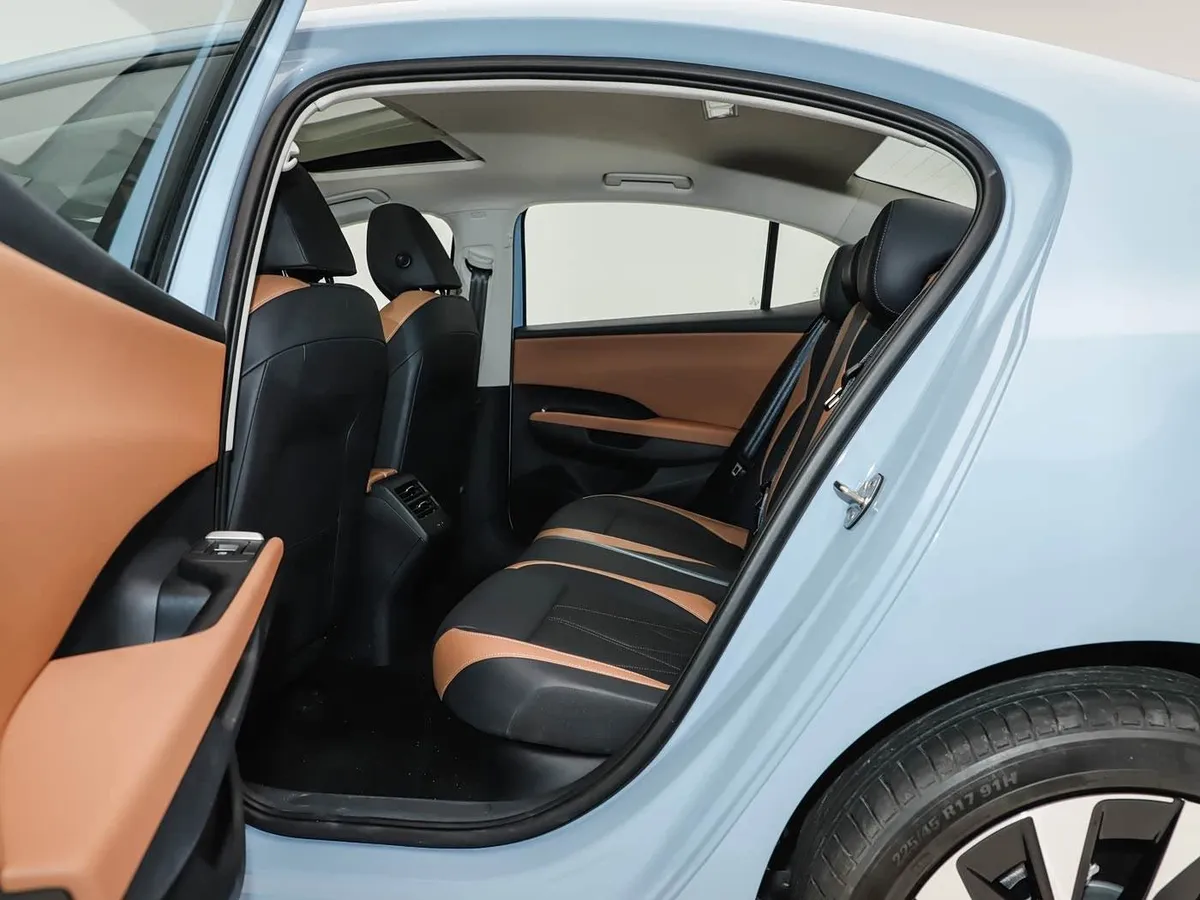 Volkswagen Sagitar · IV — внешний вид