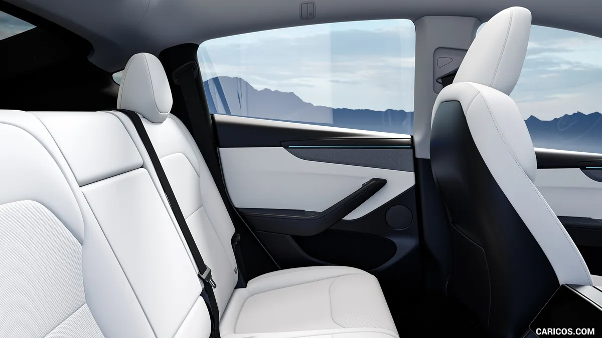 Tesla Model Y · I Рестайлинг — салон