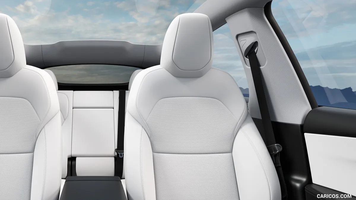 Tesla Model Y · I Рестайлинг — салон