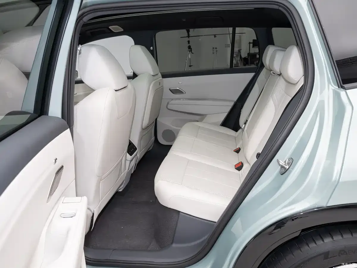 Volkswagen ID.Aura T6 · 2026 — фото автомобиля