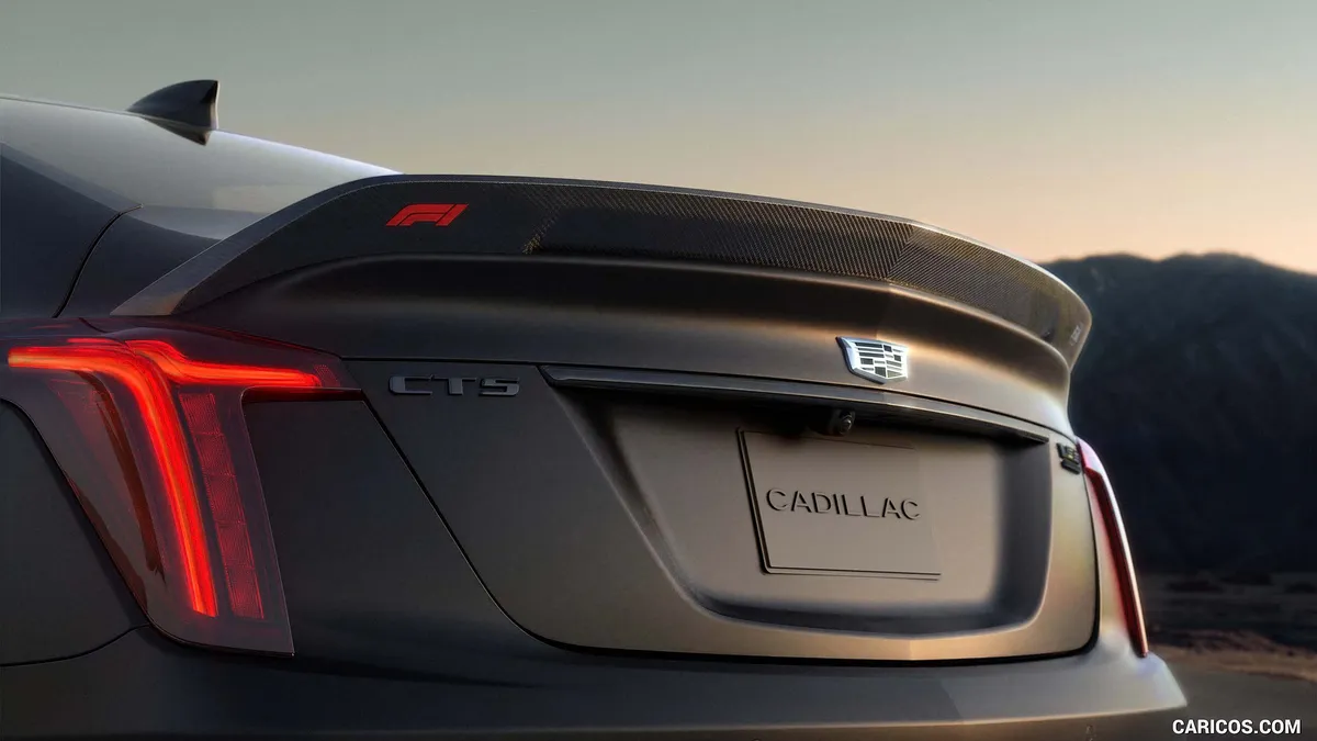 Cadillac CT5-V · I Рестайлинг — фото автомобиля