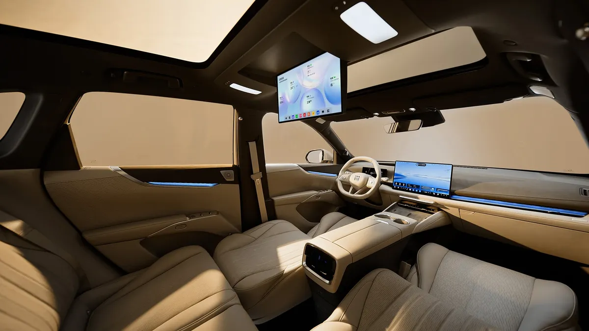 Buick Electra E7 · 2026 — салон