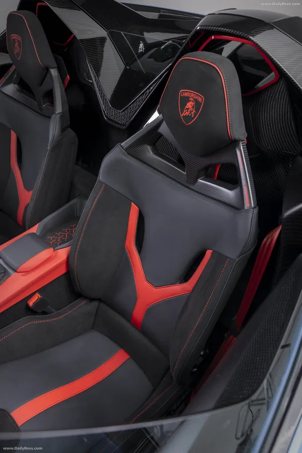 Lamborghini Fenomeno · 2025–2026 — фото автомобиля