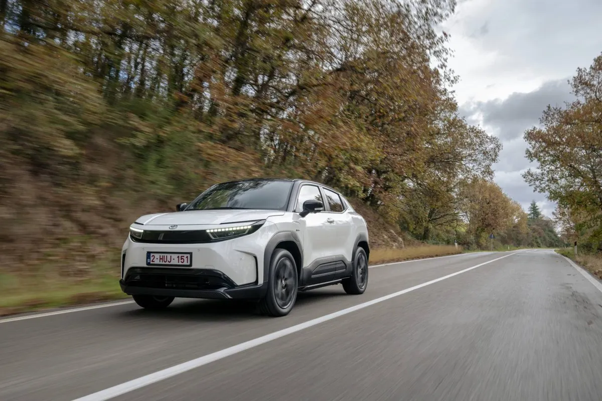 Toyota Urban Cruiser · IV — фото автомобиля