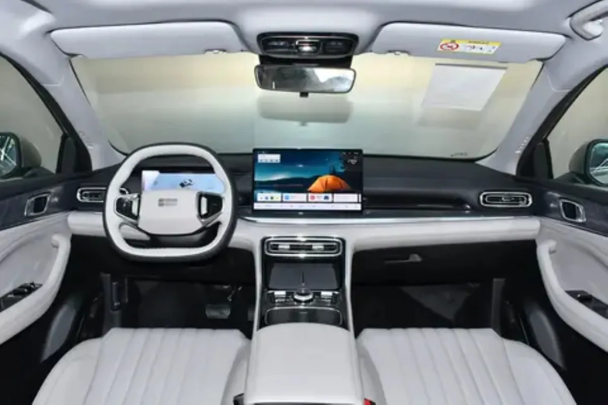 Geely Galaxy Starshine 6 · 2025–2026 — фото автомобиля