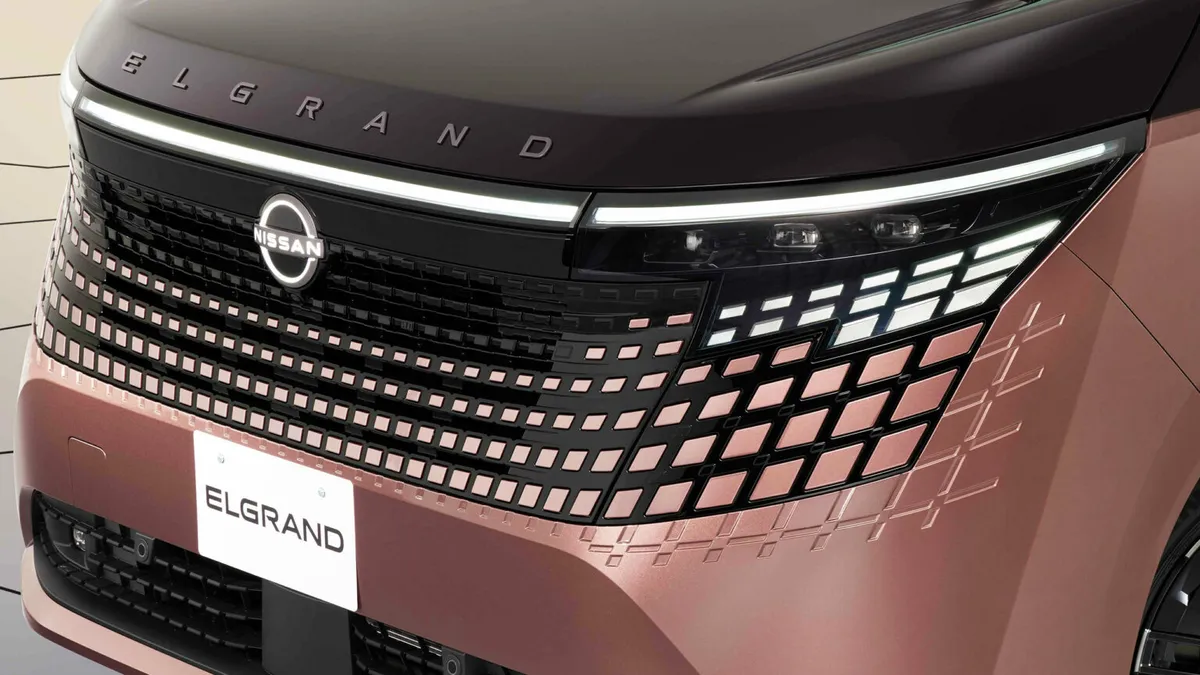 Nissan Elgrand · IV (E53) — фото автомобиля