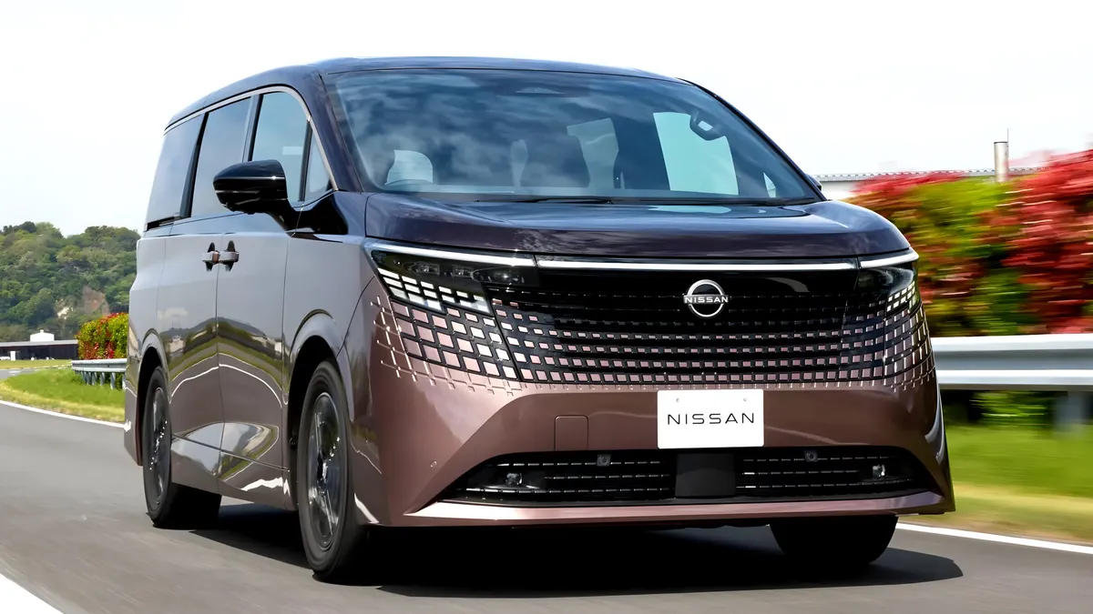 Nissan Elgrand · IV (E53) — фото автомобиля