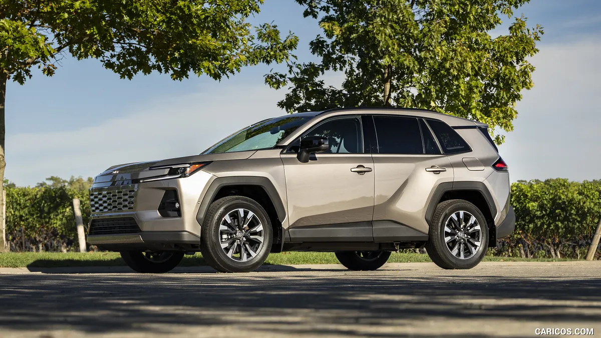Toyota RAV4 · VI (XA60) — фото автомобиля