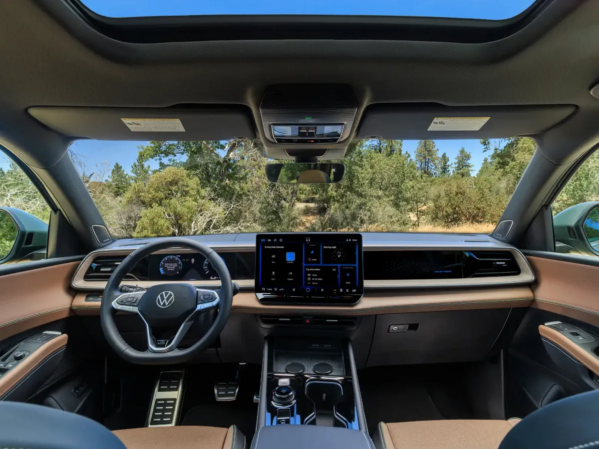 Volkswagen Atlas Cross Sport · II — фото автомобиля
