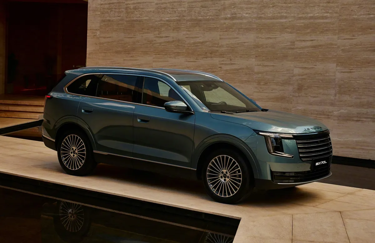 Jetour X70L · 2025–2026 — фото автомобиля